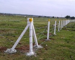 Fencing Poles - Manufacturer, Suppliers, Dealers, Exporters, Service Providers.