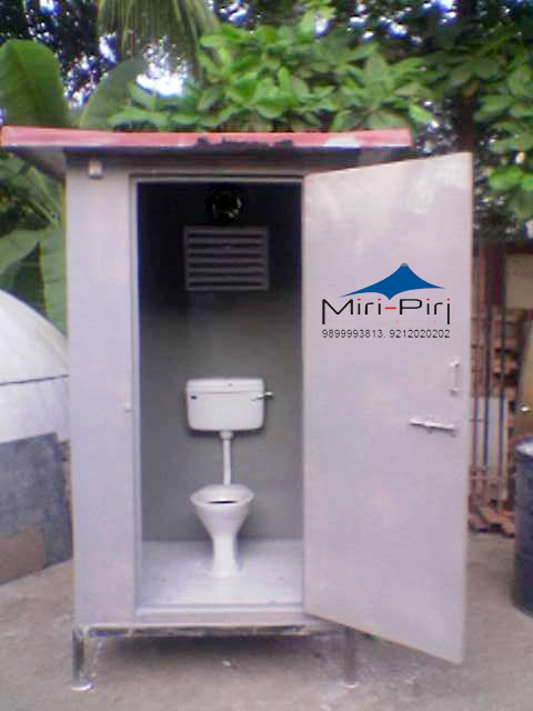 Potable toilet cabin